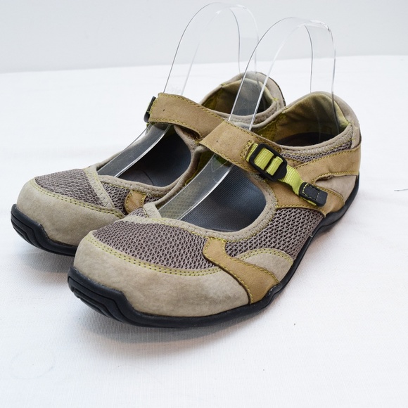 ahnu mary janes